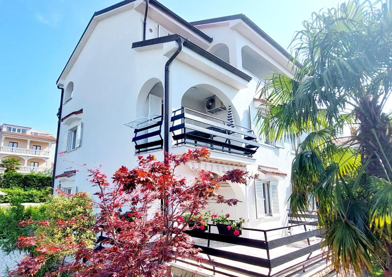 Apartments Bella Vita 1 Malinska Exterior foto